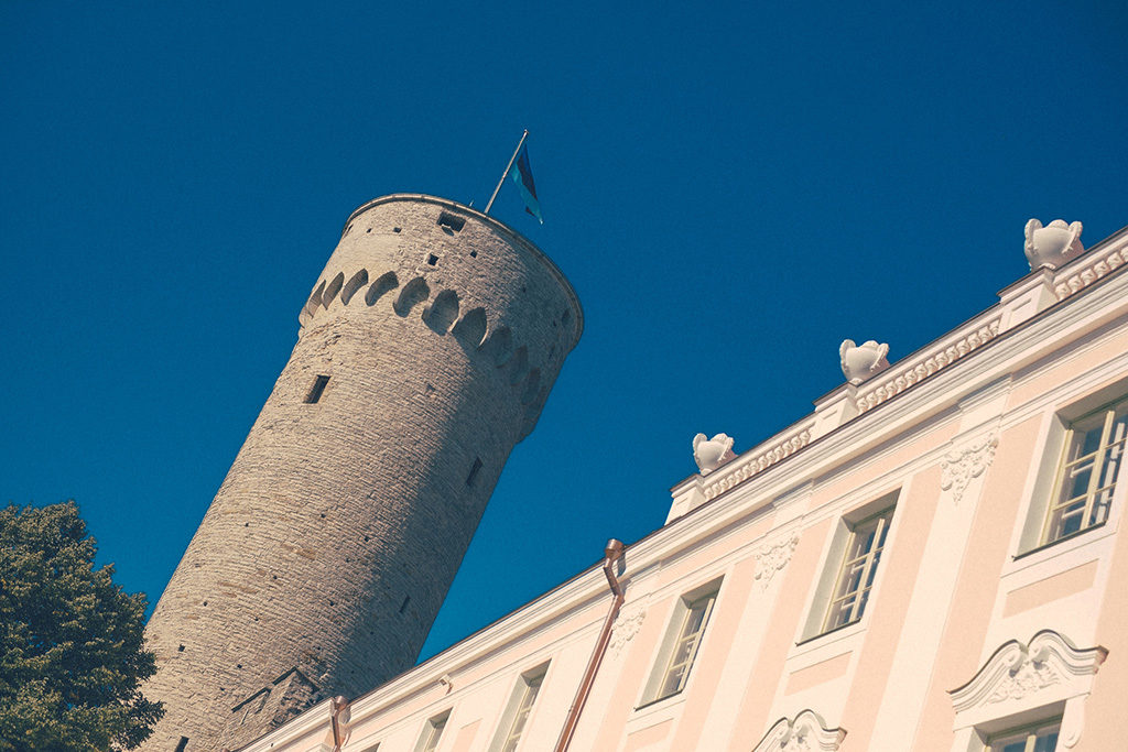 Valija Eesti saatkonnas Helsingis: kui Adolf Hitler oleks nimekirjas, siis valiksin tema