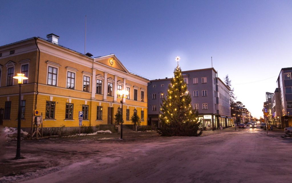 Kolm meest vägistasid Kokkolas neljanda