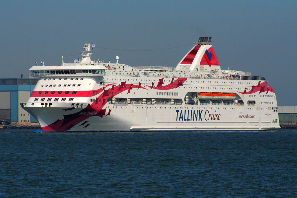 Tallink piirab Soome-Rootsi reisidel alkoholi müüki