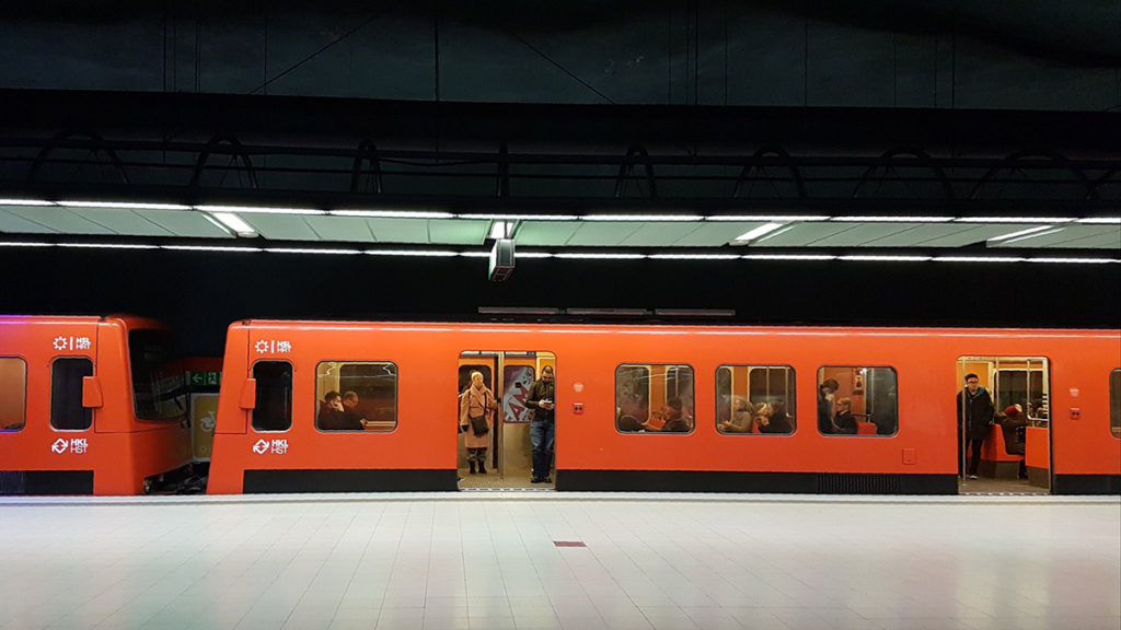 Suitsev vagun peatas kogu Helsingi metrooliikluse