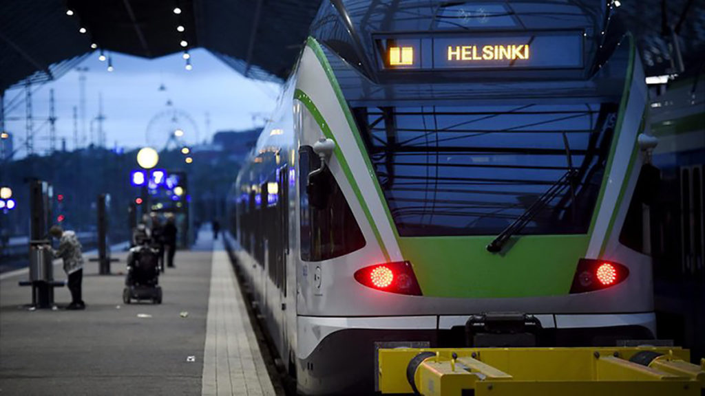 Helsingis on rongiliiklus rööpavea tõttu häiritud