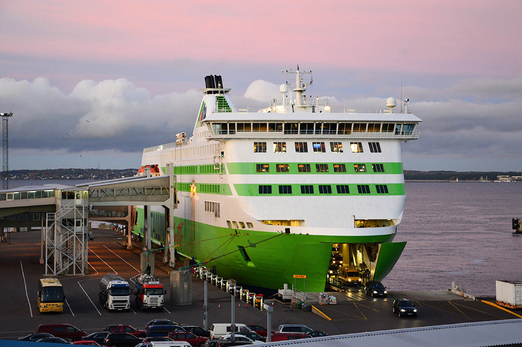 Tallink kärbib Tallinna-Helsingi liini graafikut