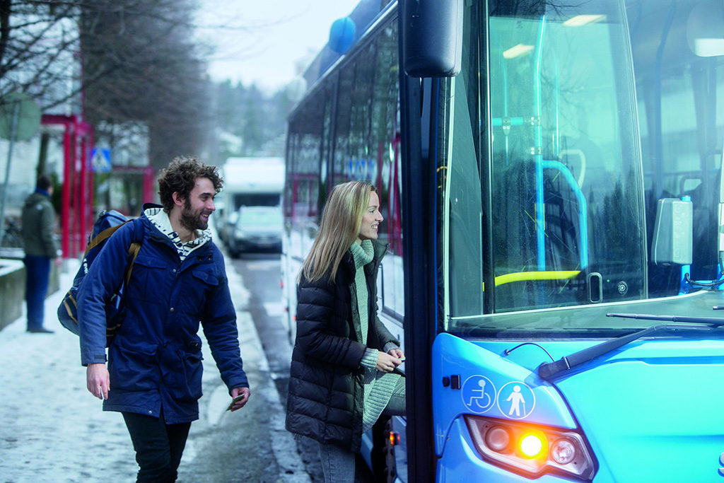 Helsingi päästekeskus hoiatab öökülmade ja libedate teede eest