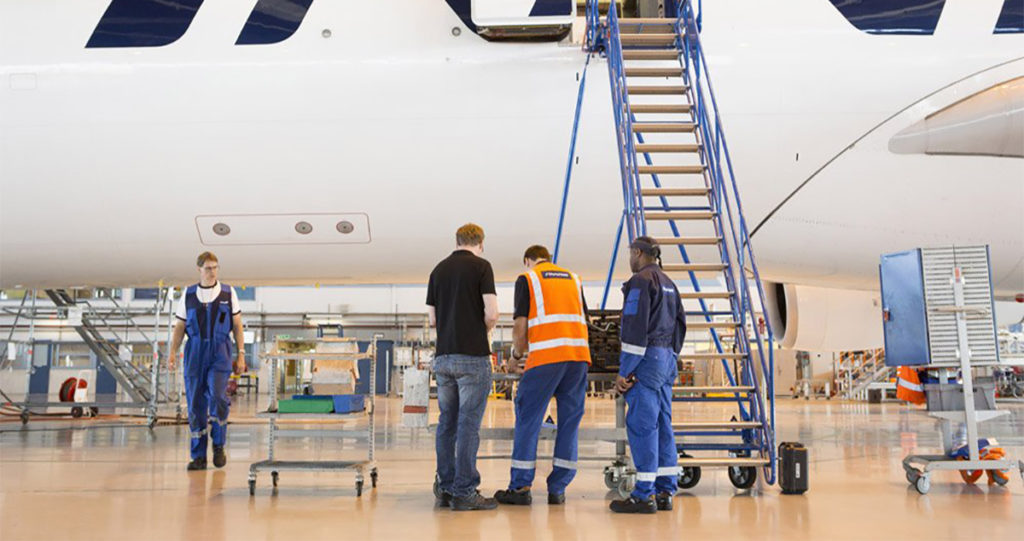 Finnair ja Vantaa ametikool pakuvad võimalust saada lennukimehaanikuks