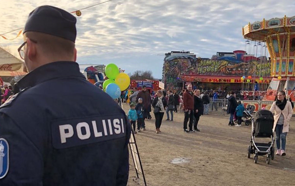 Volber möödus Soomes tavalise nädalalõpu rütmis, välja arvatud pussitamine Järvenpääl