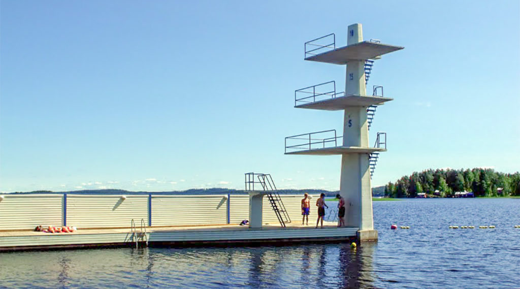 Kuopio hüppetornist alla hüpanud mees kaotas teadvuse, aga turgutati elule