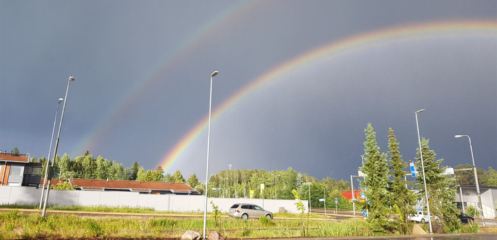 Helsingi kohal oli harvaesinev kahekordne vikerkaar