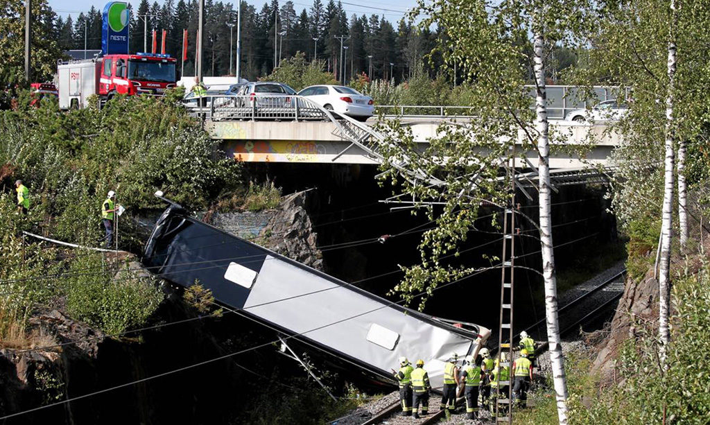 Kuopios sillalt alla sõitnud bussi pidurid paistavad olevat korras