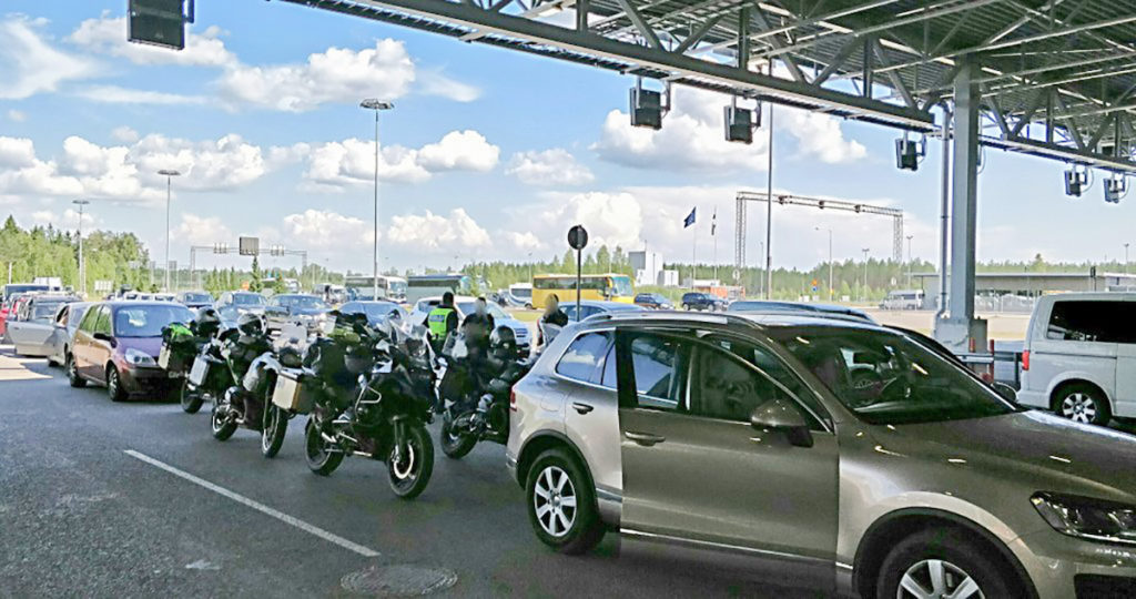 Soome-Vene piiril kilomeetrine saba, toll soovitab autoga Venemaale sõitu vältida