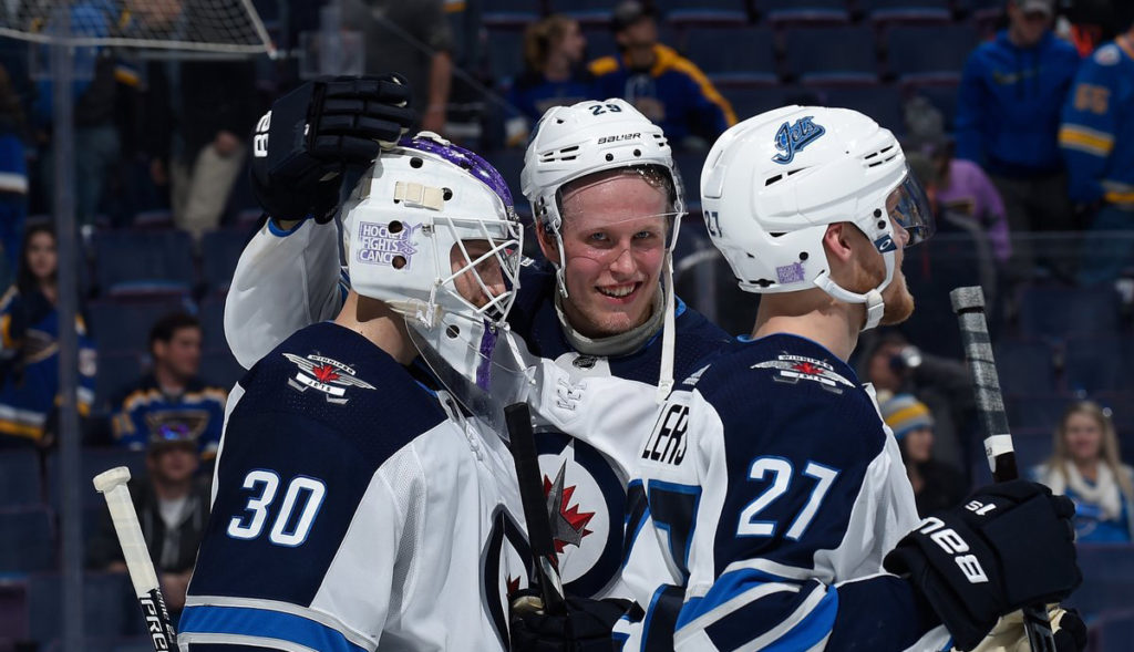 Soomlasest NHL-i staar tegi ajalugu, lõi ühes mängus viis väravat