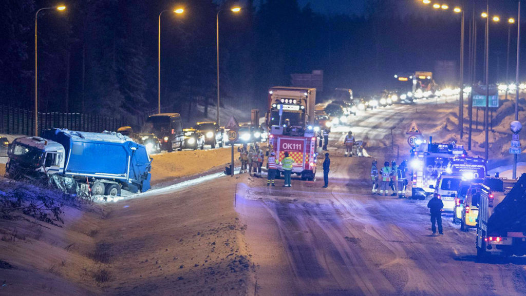 Oulus oli ränk liiklusõnnetus, kaks inimest sai surma