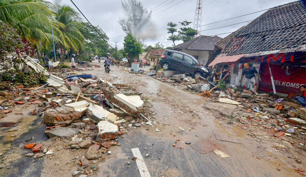 Indoneesia turismipiirkonda tabas tsunami: 168 hukkunud, 745 vigastatud, 30 kadunud