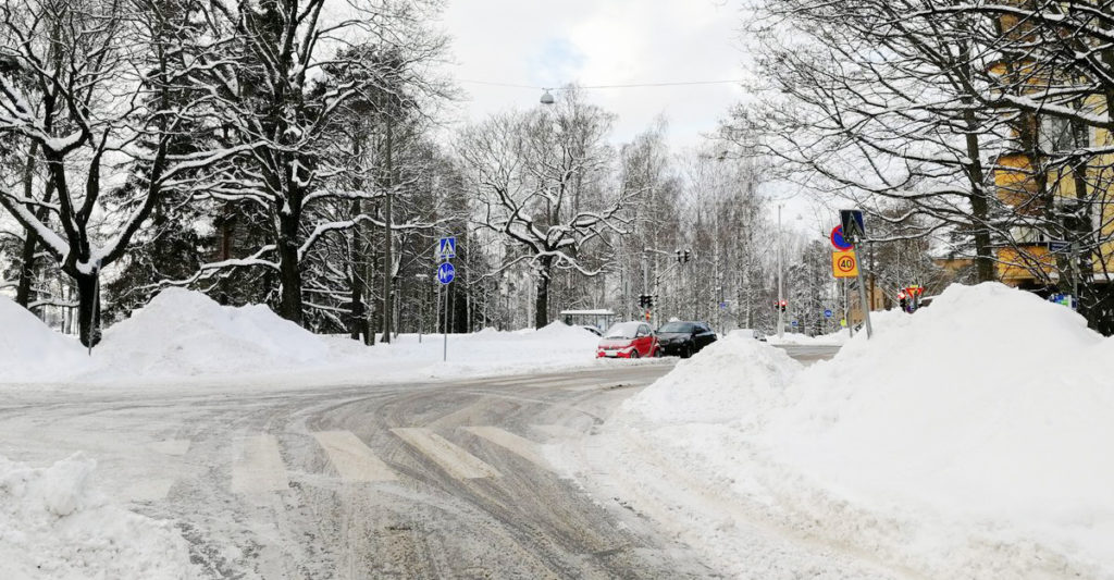 Helsingi politsei hoiatab lumekuhilate eest teede ääres