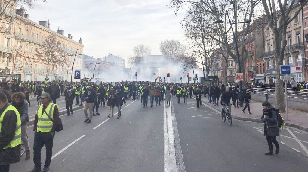 PRANTSUSE REVOLUTSIOON: Kollased vestid avaldasid meelt juba 10ndat nädalat järjest