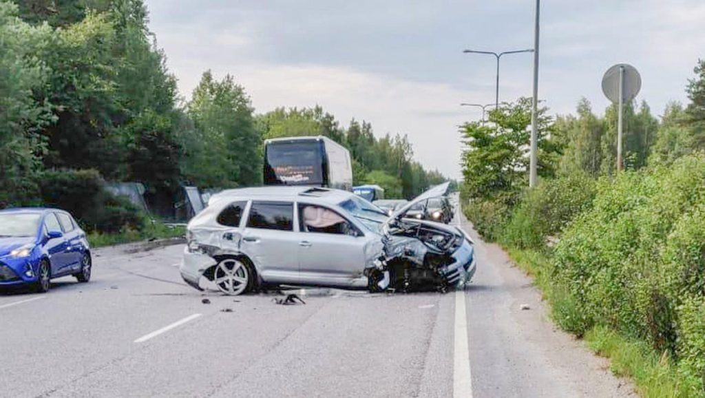 Must ööpäev Soome liikluses: hukkus 8 inimest