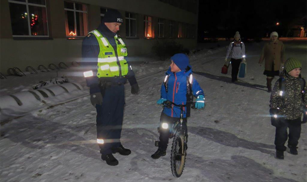 Kas teadsid? Eestis on helkuri kandmine kohustuslik ja selle puudumine võib kaasa tuua trahvi