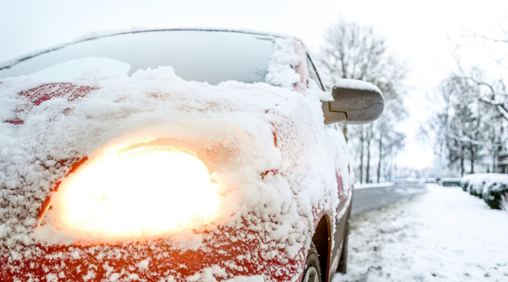 Kas tead nippi, kuidas saab auto klaasi jääst puhtaks ilma kraapimata?