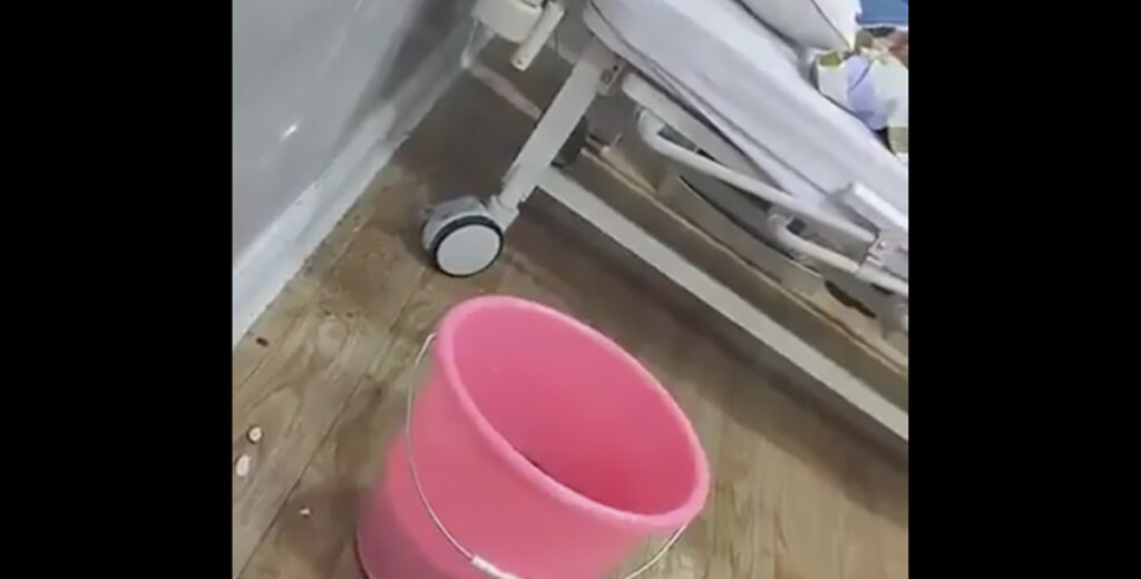 Uus häda Hiinas: kiirkorras ehitatud viirusehaigla laseb vett läbi nagu sõelapõhi (lisatud video)