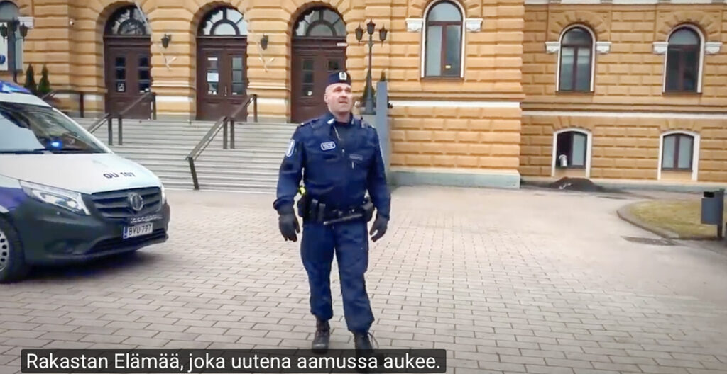 Imede ime: Soome politseinik laulab Georg Otsa laulu „Elu, armastan sind”