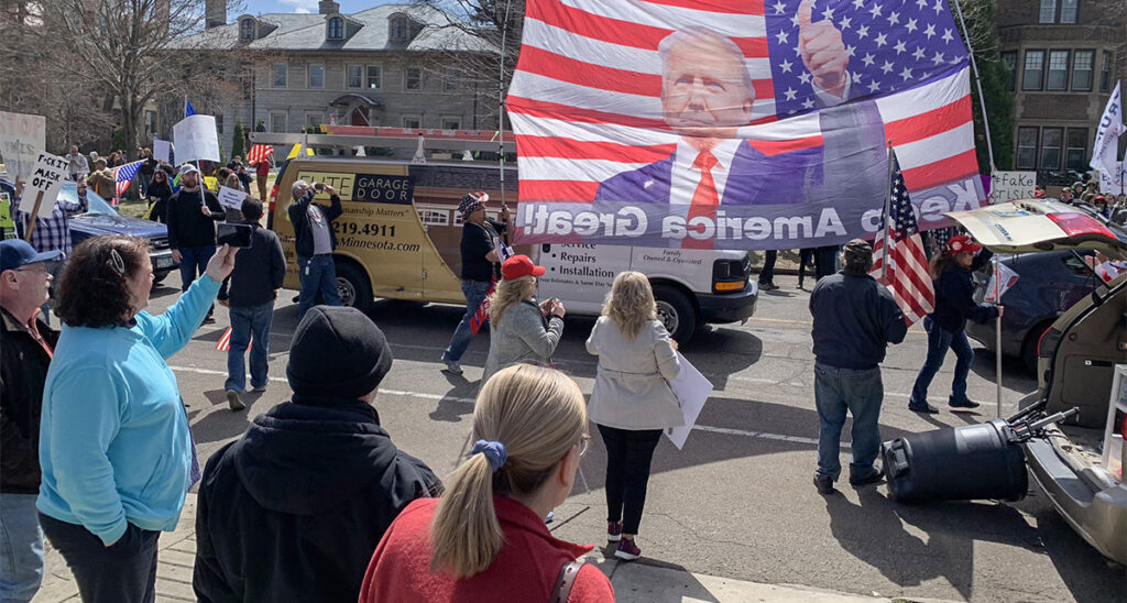 VIDEO: USA-s läks rahvas mässama, ei järgi enam karantiini nõudeid