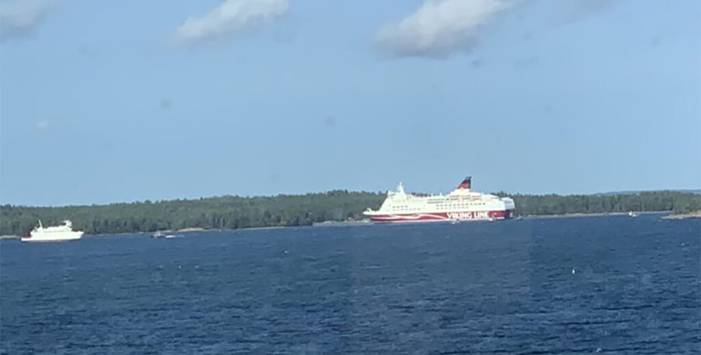 Viking Line’i juht Amorella õnnetuse kohta: laev eksis kursilt ja sõitis vastu meremärki