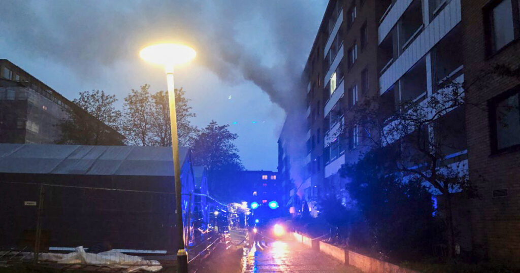 KUUM: Göteborgis oli korrusmajas võimas plahvatus, kümned inimesed vigastatud, sajad evakueeritud
