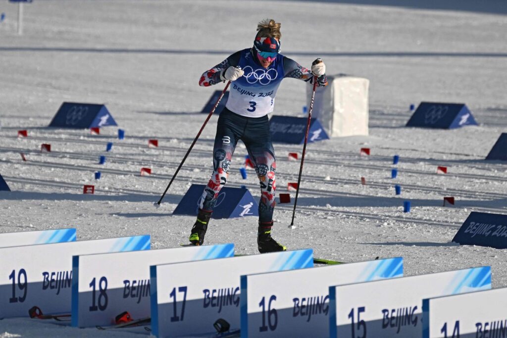 Norralanna Therese Johaug võitis Pekingi olümpial esimese kulla