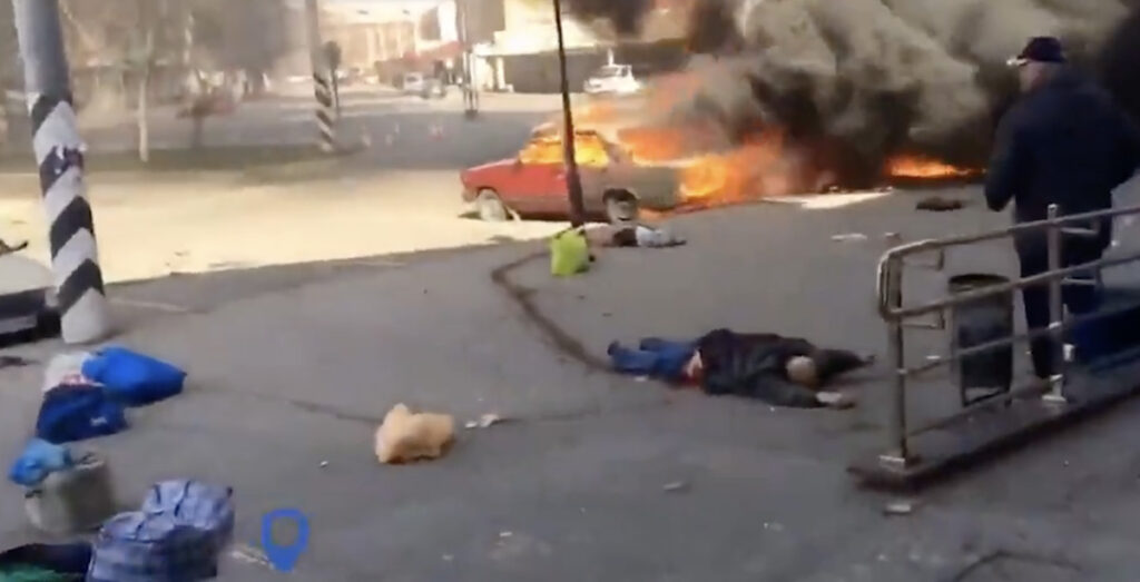 VIDEO: kaadrid esimestest minutitest pärast plahvatust Ukraina raudteejaamas (NB! Nõrganärvilistele mittesoovitav)