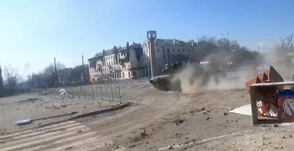 VIDEO: Vene tank driftimas Mariupolis