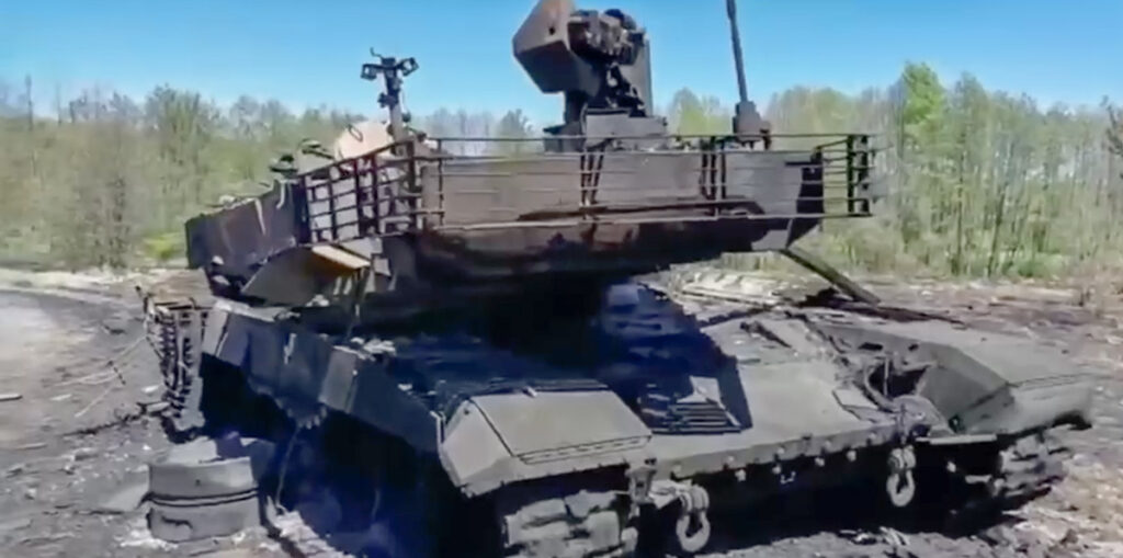 VIDEO: puruks tulistatud uus Vene tank Ukrainas