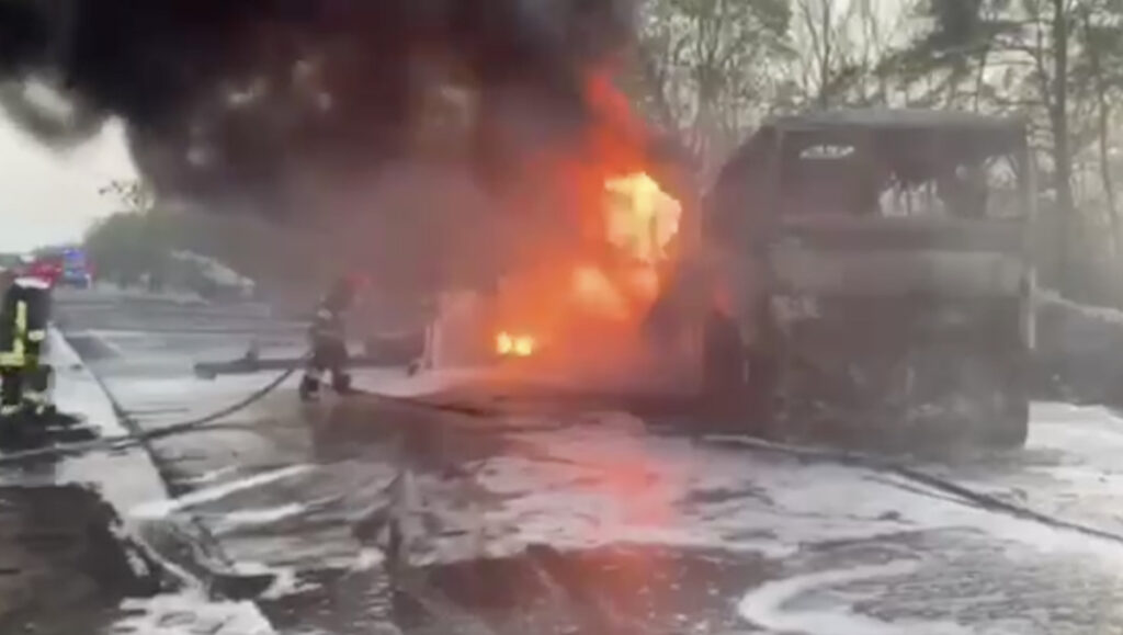 VIDEO: Ukrainas oli raske liiklusavarii, hukkus palju inimesi