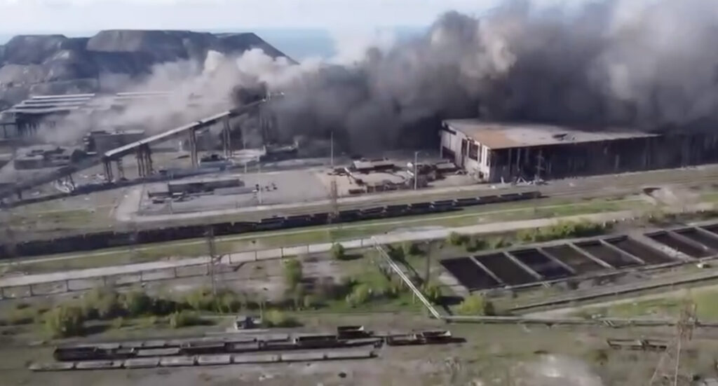 VIDEO: algas Vene pealetung Azovstali tehasele Ukrainas