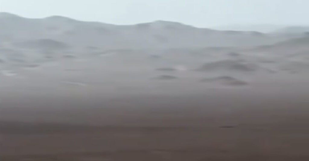 VIDEO: USA Marsi-kulgur edastas kaadrid planeedilt – seal oli üks tundmatu objekt