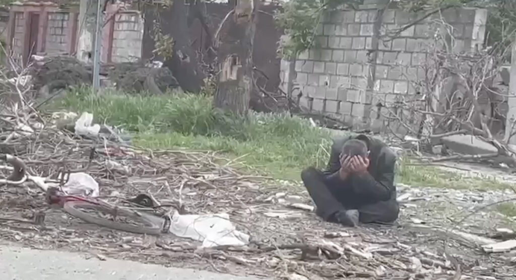 VIDEO: nuttev mees Mariupolis