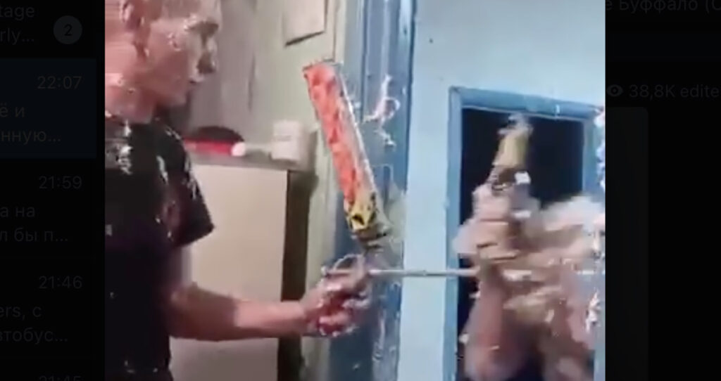 VIDEO: Mis Ukraina, venelased peavad omavahel peno-sõda