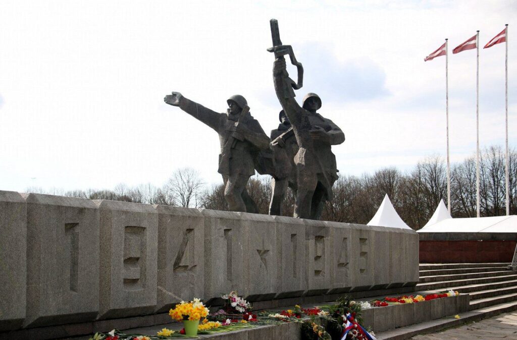 Riia linn andis korralduse Vabastajate monumendi eemaldamiseks