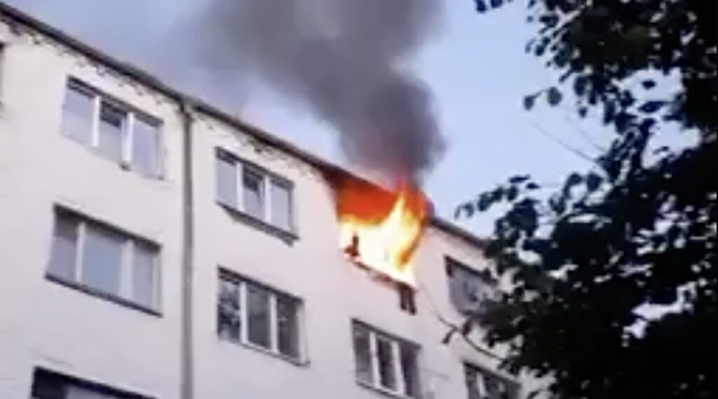 VIDEO: Venemaa tulekahjus põles elusalt mees (NB! Nõrganärvilistele mittesoovitav)