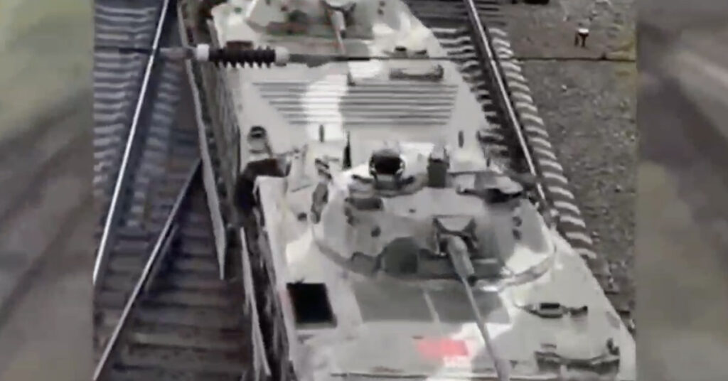 VIDEO: Valgevene paiskab sõjatehnikat Ukraina piirile