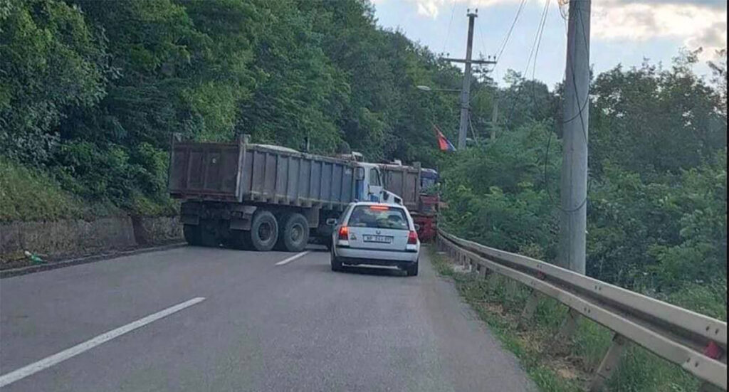 Serbia ja Kosovo piiril on häireolukord, väed viidud lahinguvalmidusse