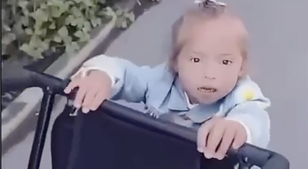 Pildid ja video: Ukraina raketirünnakus hukkus väike laps, emal rebis plahvatus jala otsast (NB! Nõrganärvilistele mittesoovitav)