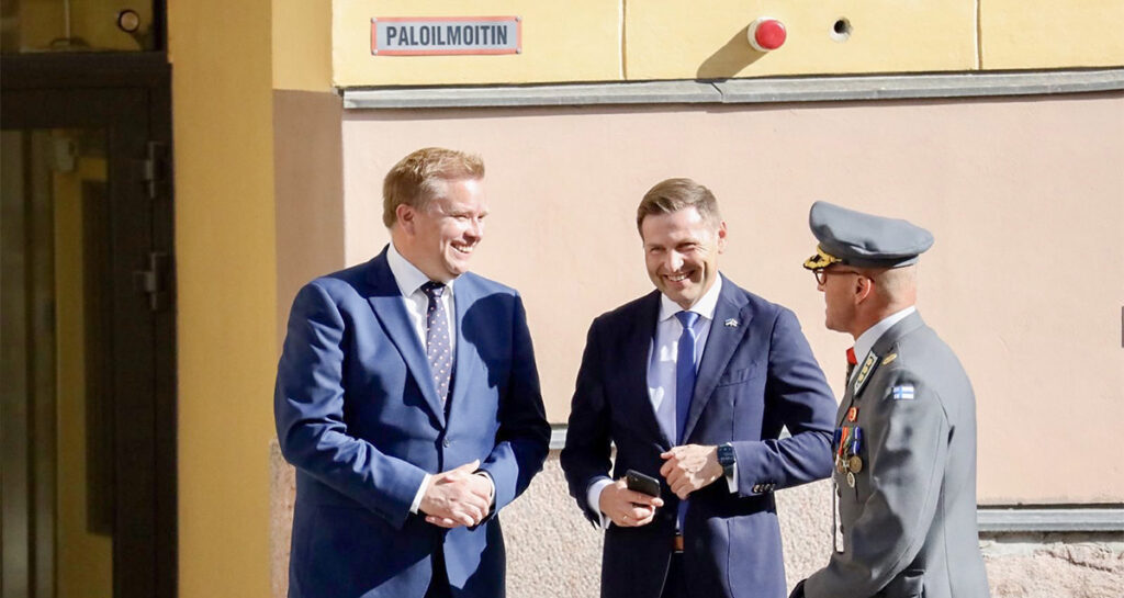 Eesti kaitseminister Soomes: Eesti ja Soome kaitseplaanid tuleb integreerida