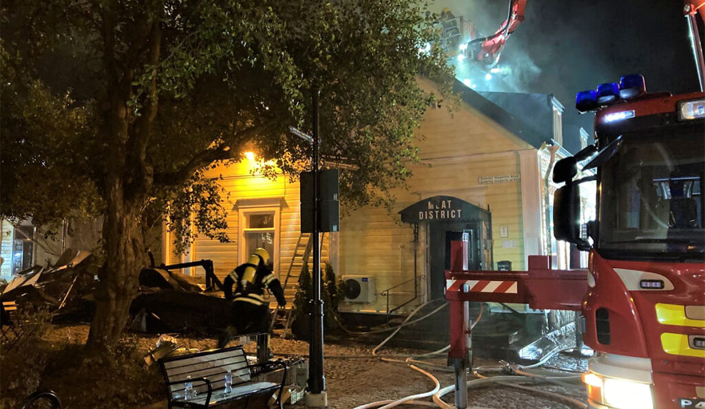 Porvoo ajaloolises vanalinnas puhkes tulekahju