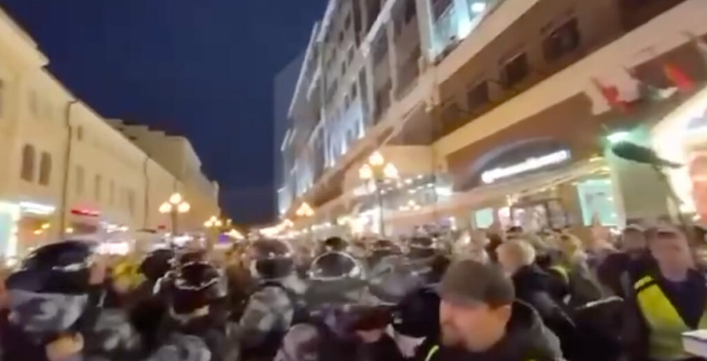 KUUM: Venemaal puhkesid sõjavastased meeleavaldused (lisatud video)