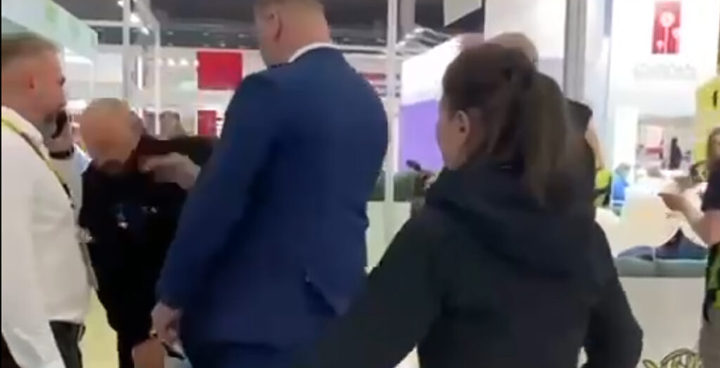 VIDEO: Venemaal pekstakse avalikult inimesi