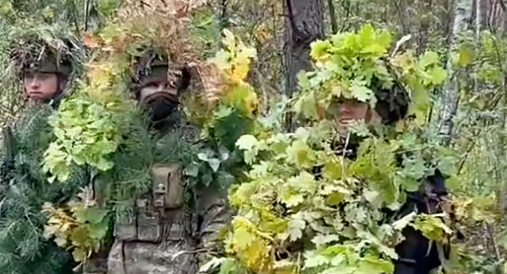 VIDEO: Ukraina võitlejad valmistuvad venelastele säru tegema