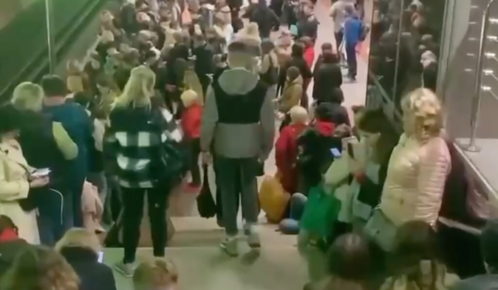 VIDEO: inimesed on varjunud Kiievi metroosse
