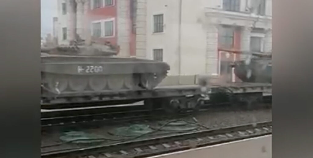 VIDEO: Valgevene viib tankid Ukraina piiri äärde