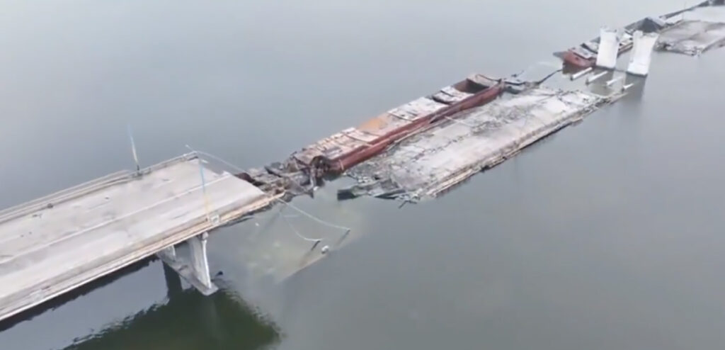 VIDEO: kaadrid Vene vägede poolt õhu lastud sillast Ukrainas