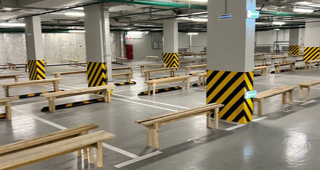 Midagi on toimumas: Moskvas paigaldatakse pinke keldritesse ja maa-alustesse parklatesse