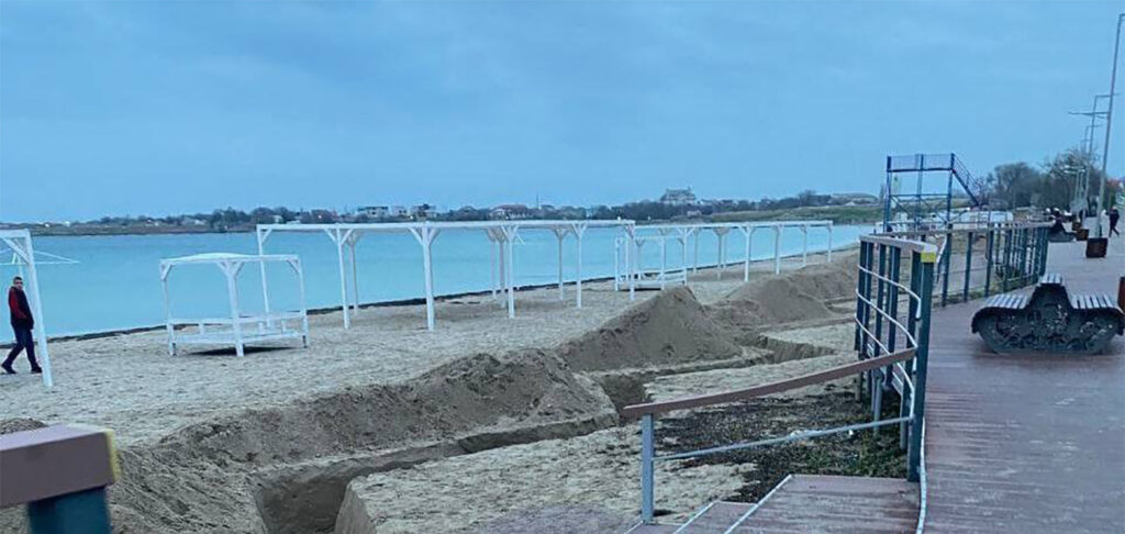 PILTUUDIS: Krimmis on mereranda kaevatud kaitsekraavid